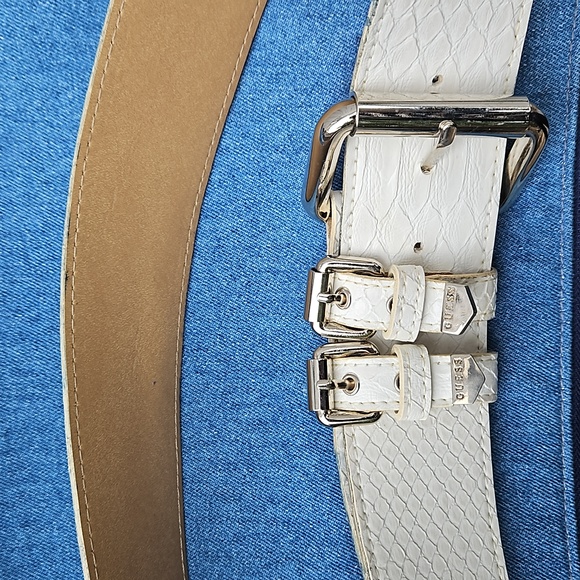 Guess Wide Belt - White Snakeskin Pattern - Chunky Silver Buckle - Small… - Picture 2 of 11